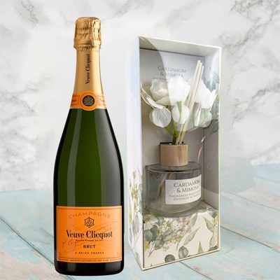 Veuve Clicquot Yellow Label Brut Champagne 75cl With Cardamon & Mimosa Floral Diffuser